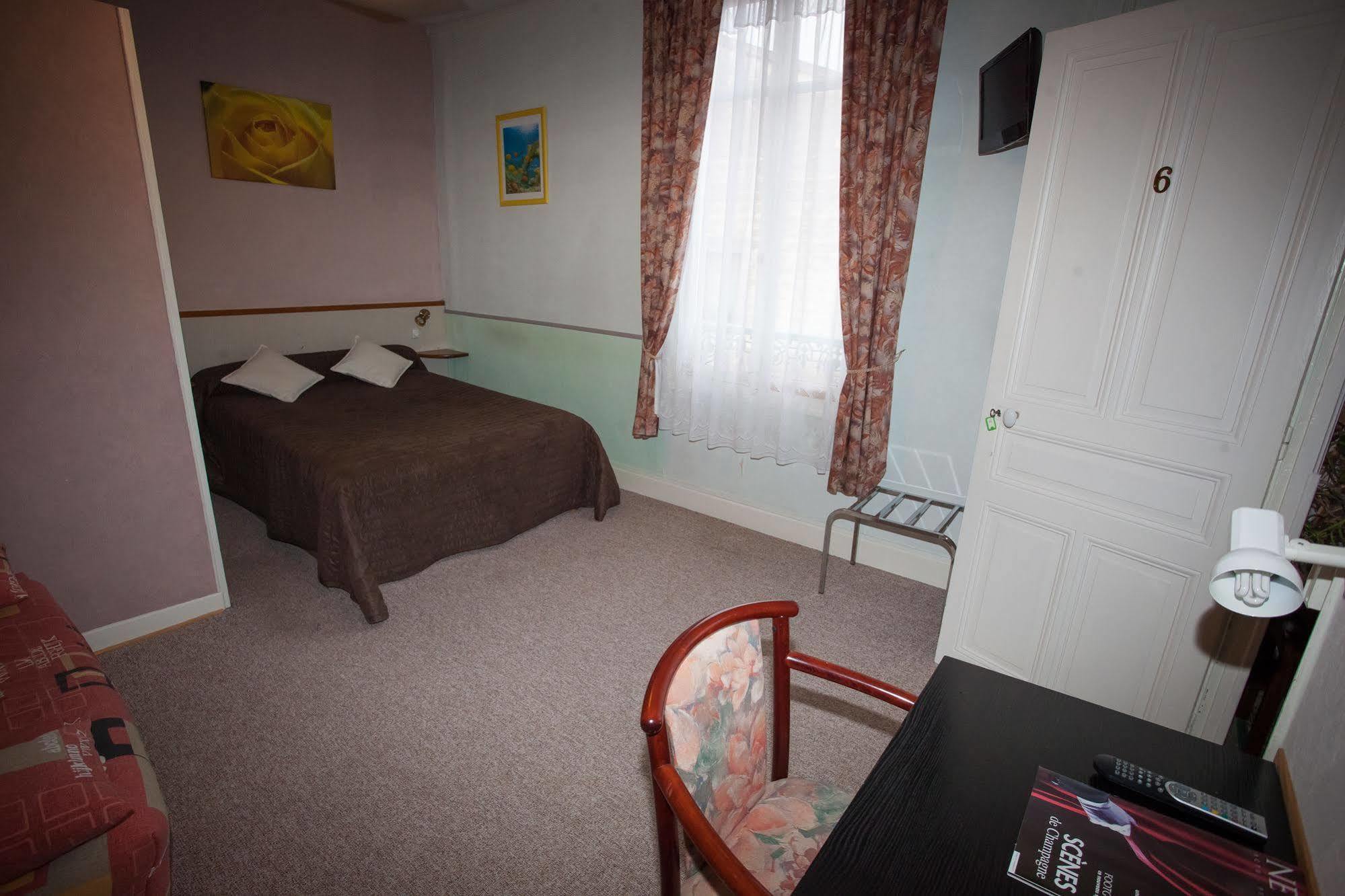 Hotel De La Cite Châlons-en-Champagne Εξωτερικό φωτογραφία